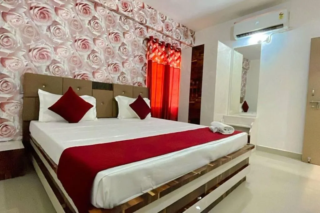 Carnival Stay - Premium Homestay With Wifi Near Ghat For Families Only Varanasi Apartment